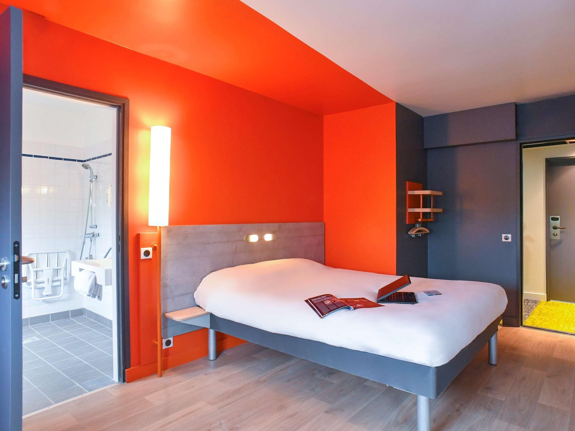 Ibis Budget Coutances Exterior photo