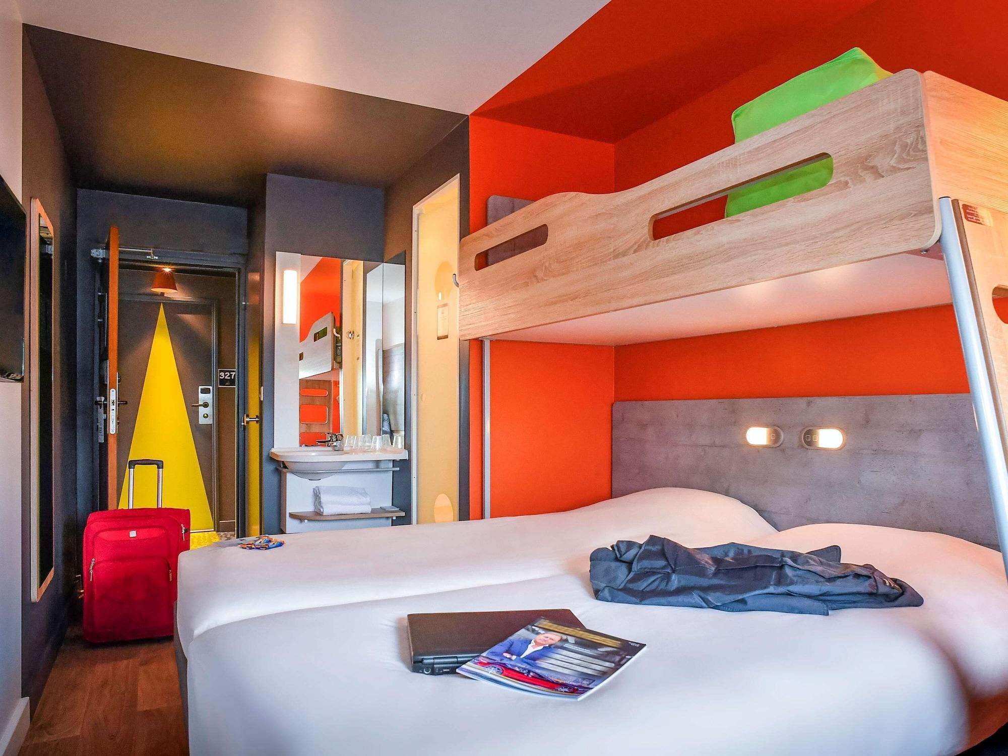 Ibis Budget Coutances Exterior photo