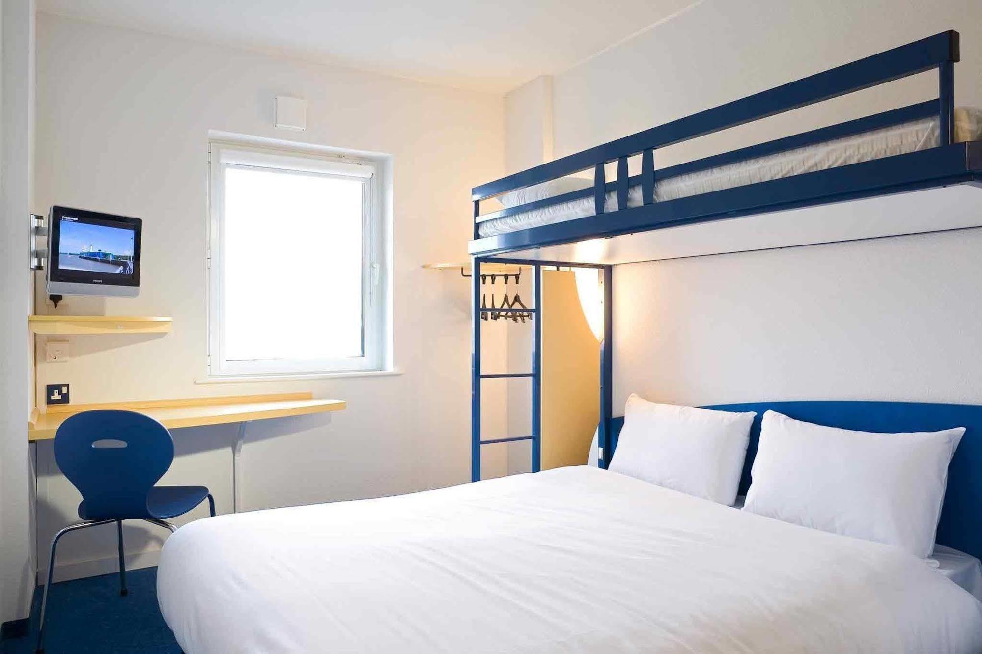 Ibis Budget Coutances Exterior photo
